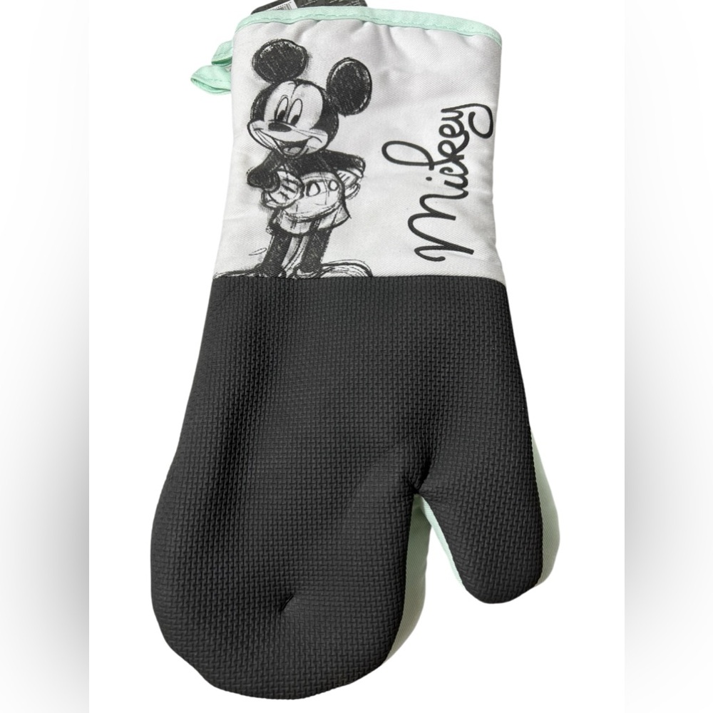 Disney Mickey Mouse 2 pack Oversized Oven Mitts Mint-Green Black 13.75 x‎ 7 in